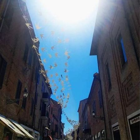 Apartamento Il Nido Di Ari Ferrara Exterior foto